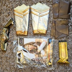 Rubies DC Justice League: Wonder Woman Accessory Kit for Adults, Women's No Size